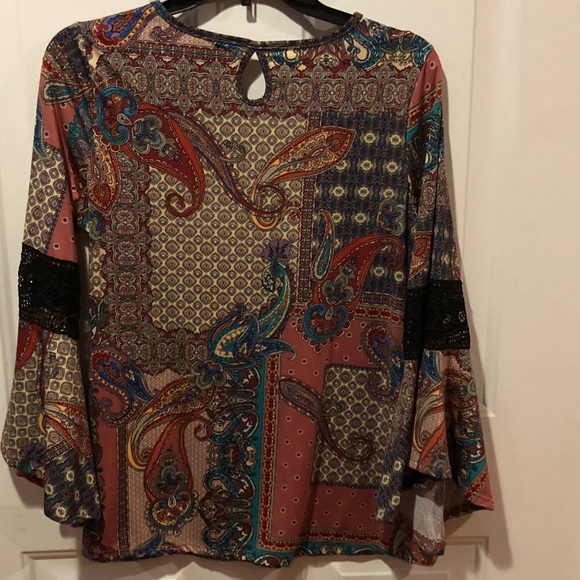 Top - Picture 2 of 3